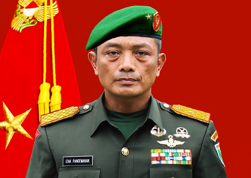 Brigjen TNI Izak Pangemanan Resmi Jabat Dandrem 172/PWY