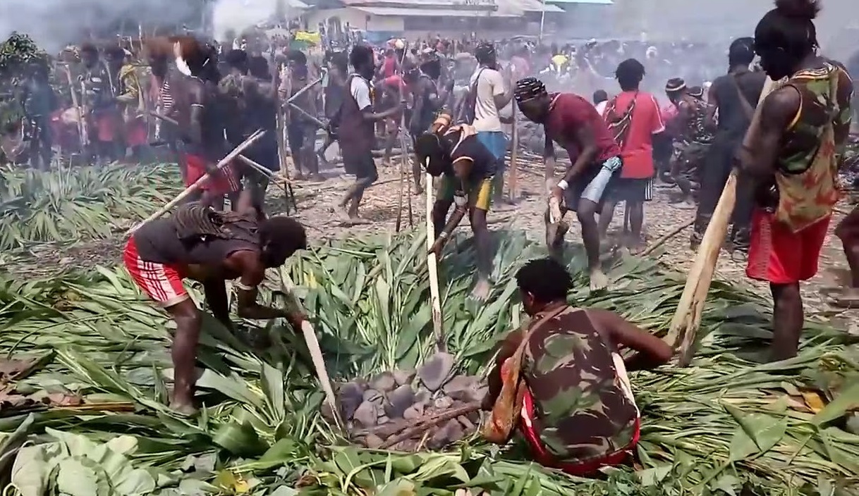 1 Desember 2020, Lima Daerah di Papua akan Gelar Pesta Bakar Batu
