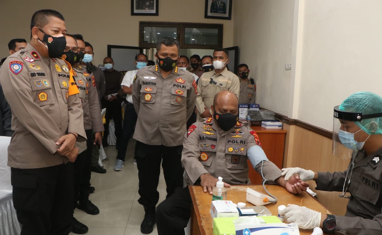 Kapolda : Semua Polisi di Papua Harus Divaksin..!