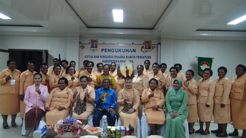 DPW Dharma Wanita Lani Jaya Dikukuhkan