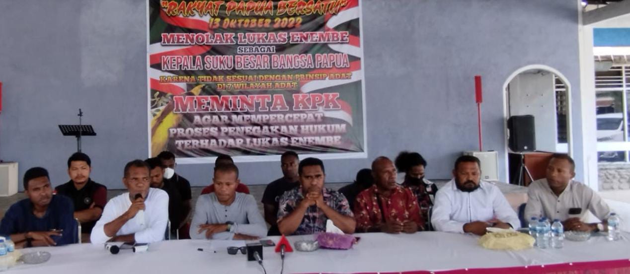 Pemuda Tabi Saireri Tegaskan Tolak Lukas Enembe Sebagai Kepala Suku Besar Papua