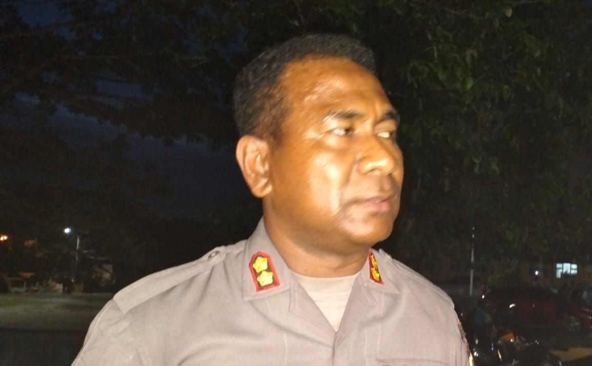 Bentrok Massa Lukas Enembe dengan Aparat di Bandara Sentani, 4 Warga Tertembak