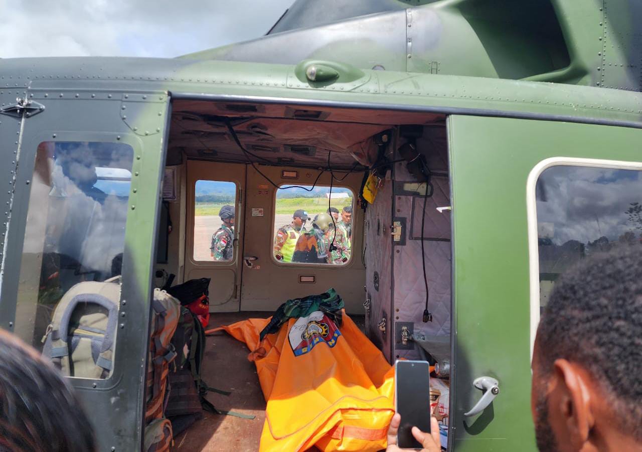 Jenazah Pratu Ferdian Dievakuasi ke Jayapura