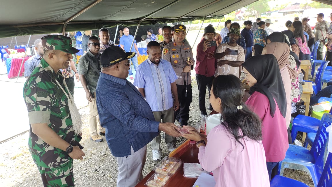Kodim Yahukimo Gelar Bazar UMKM Guna Tekan Laju Inflasi 