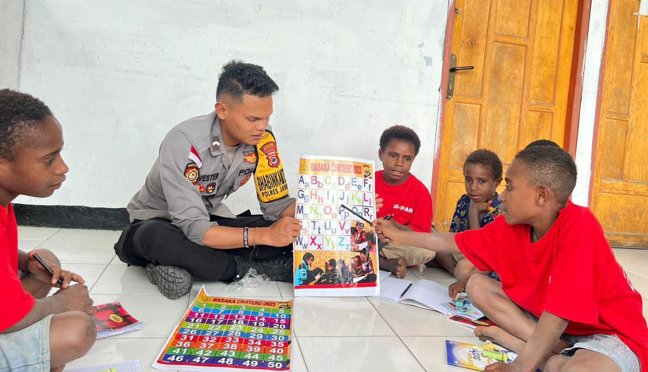 Program Si Ipar Dorong Semangat Belajar bagi Anak Putus Sekolah di Perkampungan Jayawijaya