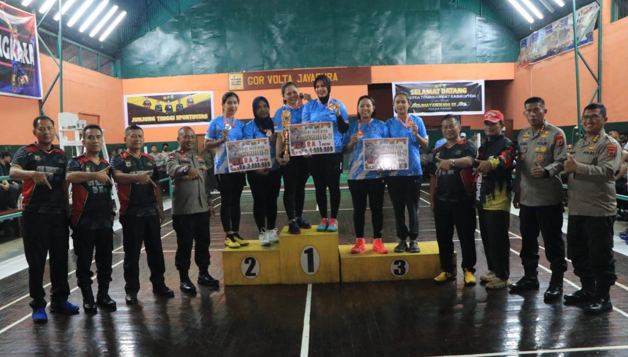 Wakapolda Papua Resmi Tutup Turnamen Badminton Bhayangkara Cup 2023
