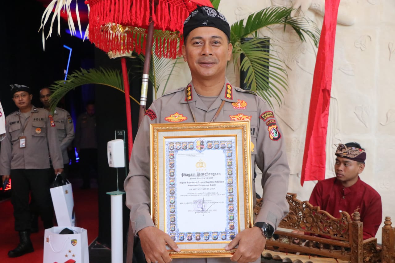 Masuk 5 Inovasi Top Terpuji, Kapolresta Jayapura Terima Penghargaan dari Kapolri
