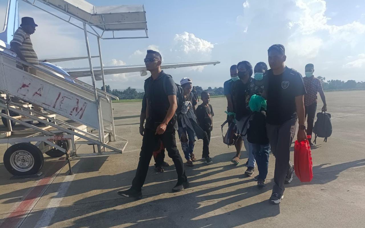 Dua Anggota KKB, Tersangka Penembak Anggota Polri di Yahukimo Tiba di Jayapura