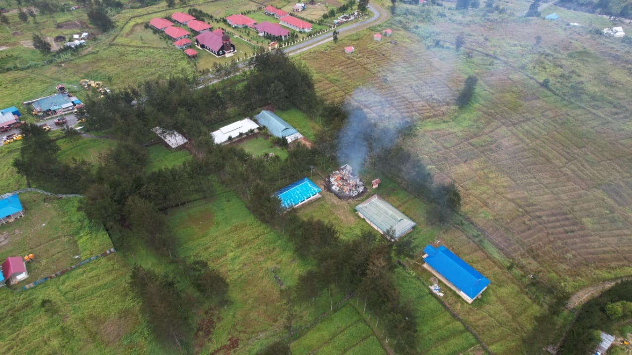 HUT RI di Puncak, KKB Bakar SMA N 1 Ilaga