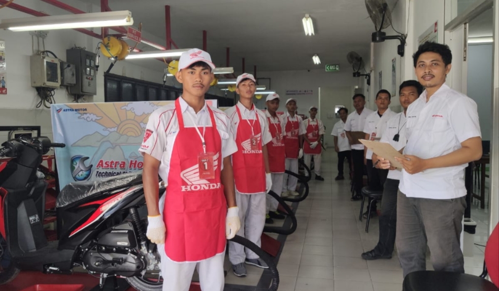 Astra Motor Papua Gelar Kick Off Kontes Teknikal SMK Mitra Binaan AHM