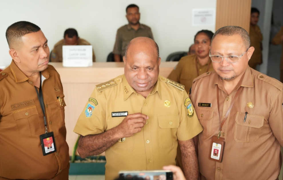 Sidak Kantor Inspektorat Provinsi Papua, Mathius Fakhiri : Akan Ada Pembersihan di Kantor Gubernur!