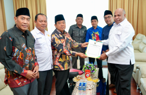 Kabar Gembira, Gubernur Fakhiri Akan Buka Embarkasi Haji di Papua