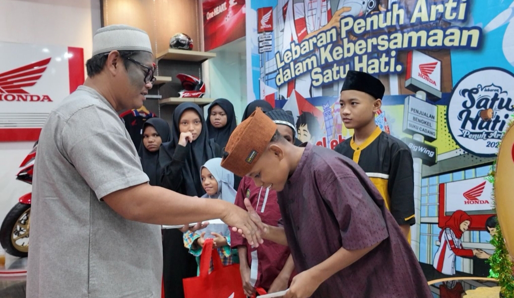 Jalin Silaturahmi, Astra Motor Gelar Bukber Anak Panti dan Konsumen Loyal