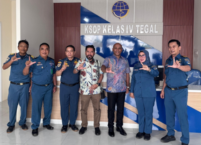 Maksimalkan Pengeporasian Pelabuhan Depapre, Dishub Papua Studi Tour ke Tegal