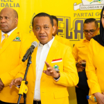 Lantik Matius Fakhiri sebagai Ketua DPD, Bahlil: Saya Siap Maju DPR RI dari Dapil Papua!