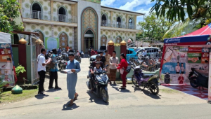Dekatkan Layanan, Astra Motor Sorong Gelar Roadshow di Masjid Al Maarif