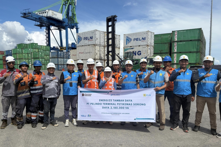 Dukung Arus Logistik Makin Lancar, PLN Sukses Energize Listrik 2,18 MVA ke Terminal Petikemas Sorong