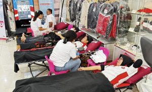 Astra Motor Tanah Hitam Gelar Showroom Event Donor Darah dalam Rangka HUT Astra Motor ke-56
