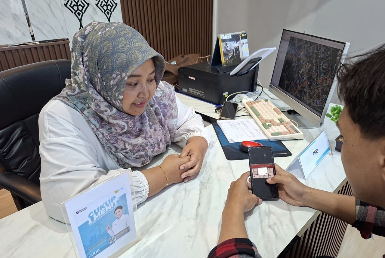 Cukup 1 Menit, PLN Ajak Masyarakat Papua Nilai Layanan Kelistrikan di Polling Danantara CX100