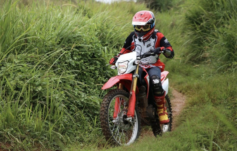Hobby Boleh Off Road, Perlengkapan Berkendaranya Tak Boleh Terlupakan