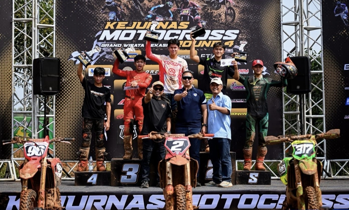 Raih Podium Perdana, Valrossi dan CRF250R Melesat di Kejurnas Motocross Bekasi