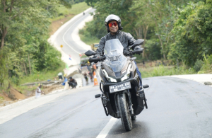 Honda ADV160, Motor Paling #TradaLawan di Segala Medan