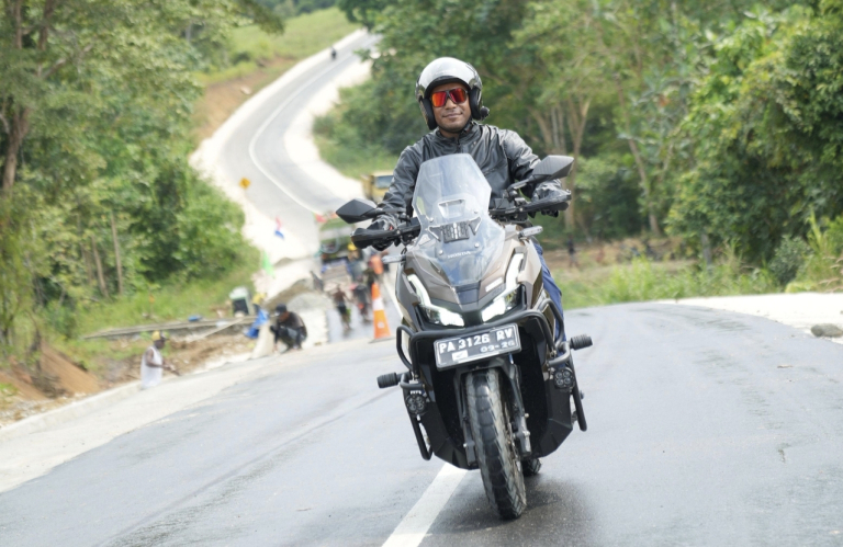 Honda ADV160, Motor Paling #TradaLawan di Segala Medan