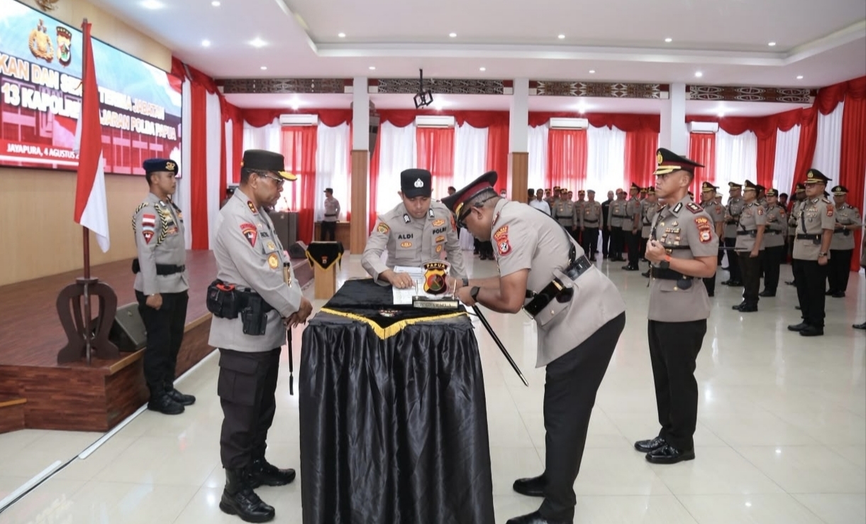 Polda Papua Sertijabkan Tiga PJU dan 13 Kapolres, Ini Daftarnya