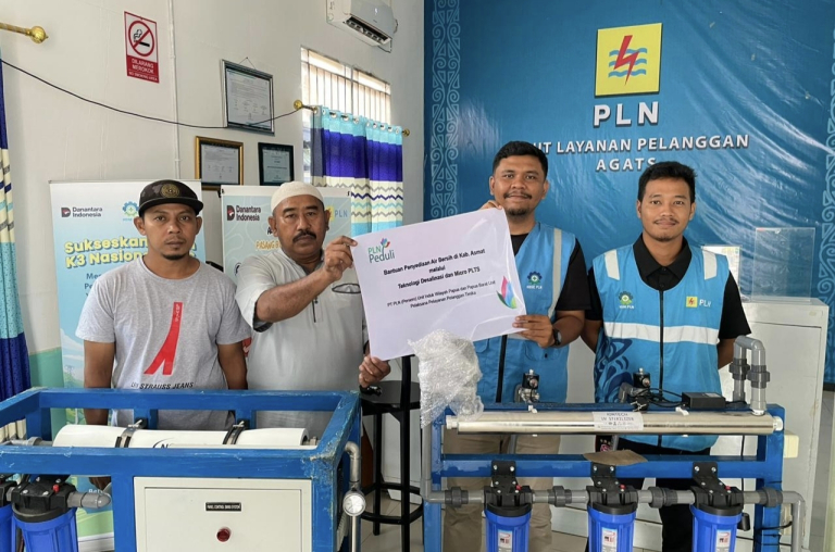 Atasi Keterbatasan Air Bersih di Agats, PLN Hadirkan Teknologi Desalinasi untuk Masjid Saiful Al-Bukhori dan Warga Sekitar