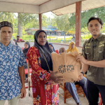 Tingkatkan Kesejahteraan Warga, YBM PLN Salurkan Beasiswa dan Modal Usaha di Kampung Nengke, Kabupaten Sarmi