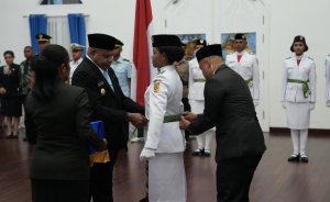 Gubernur MDF Kukuhkan 32 Anggota Paskibraka Tingkat Provinsi Papua