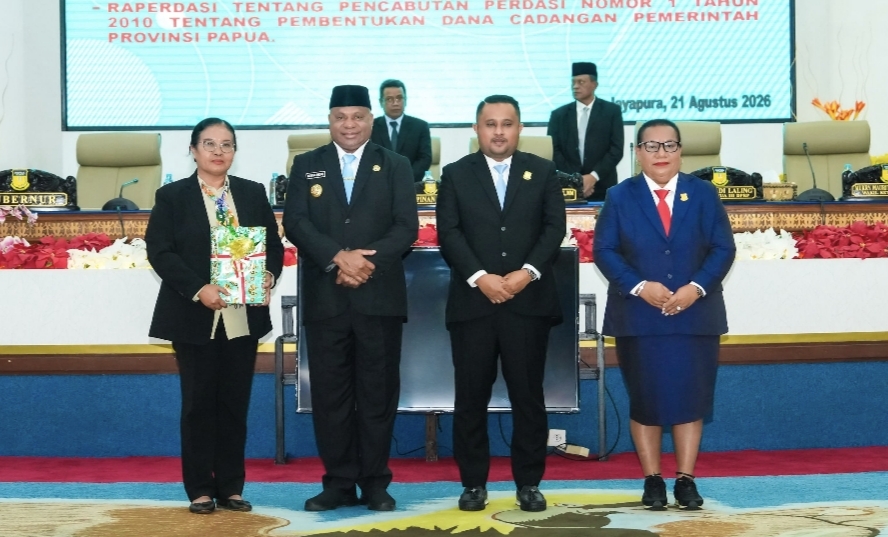 SiLPA Papua 2025 Turun Drastis dari Tahun 2024, Gubernur MDF: Penyerapan Anggaran Membaik