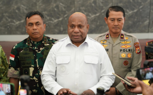 Gubernur MDF Minta Penegak Hukum di Papua Tindak Tegas Pelaku Pembakaran Hutan