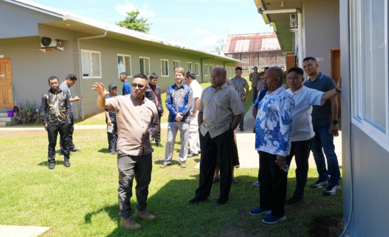 Kunjungi SPH Sentani, Gubernur MDF: Sekolah Berkualitas Melahirkan Generasi Emas Papua