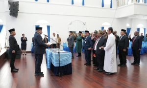 Gubernur MDF Lantik 16 Pejabat Pemprov Papua, Ini Daftarnya