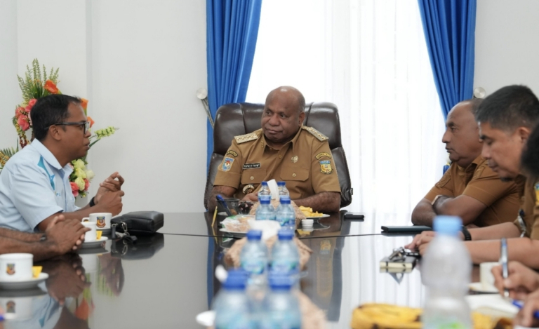 Tanggap Bencana, PLN Siapkan Listrik untuk Korban Kebakaran Dok V di Huntara Stadion Mandala
