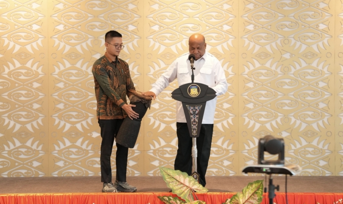 Gubernur MDF: Penyusunan Regulasi Pengadaan Barang dan Jasa di Kampung Harus Sesuai Aturan