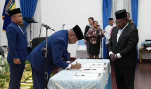 Lantik Pengurus Baru PT Irian Bhakti Papua, Gubernur MDF Beri Waktu 3 Bulan untuk Bebenah