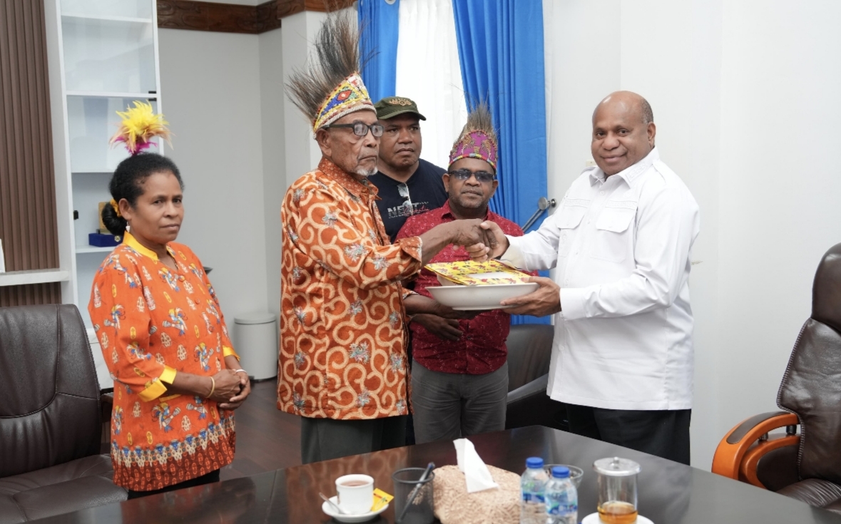 Bertemu Panitia Pemekaran Pulau Numfor, Gubernur MDF Jelaskan Kondisi Fiskal Daerah