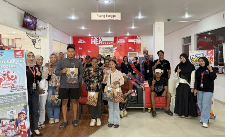 Sosialisasi Safety Riding Special Harpelnas di Astra Motor Sorong 1