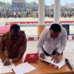 Dukung Keandalan Listrik Pemkab Deiyai Resmi Hibahkan Aset Tanah ke PLN