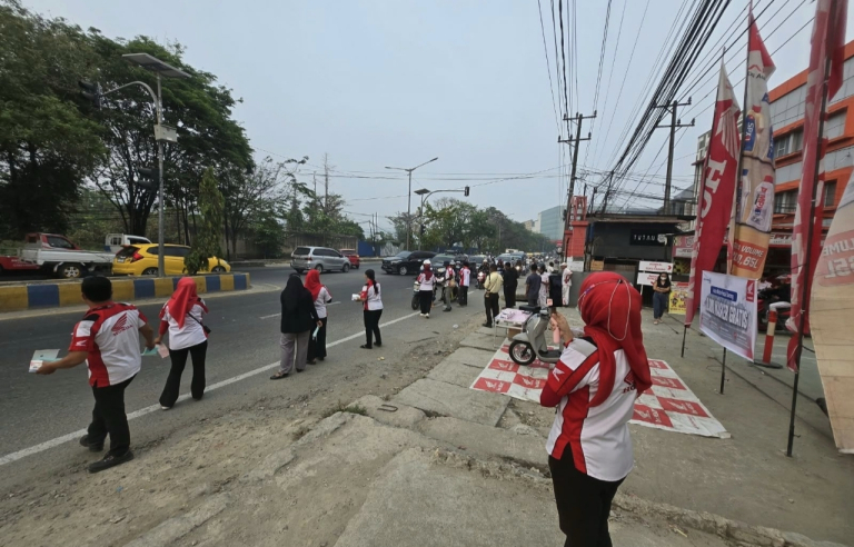 Tanggapi Kabut Asap di Sorong, Astra Motor Papua Berikan 10.000 Masker Untuk Masyarakat