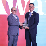 Transformasi Berorientasi Pelanggan, PLN Raih Sector Champion dan Runner Up BUMN Layanan Terbaik Danantara Indonesia CX100 Award 2026