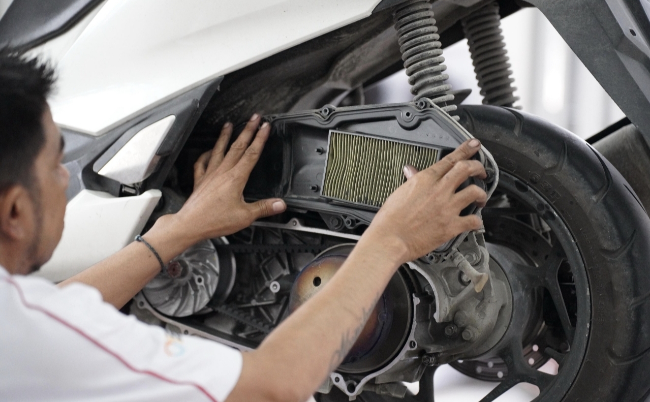 Jangan Sampai Mesin Loyo, Astra Motor Papua Bagikan Cara Tepat Merawat Filter Udara Sepeda Motor